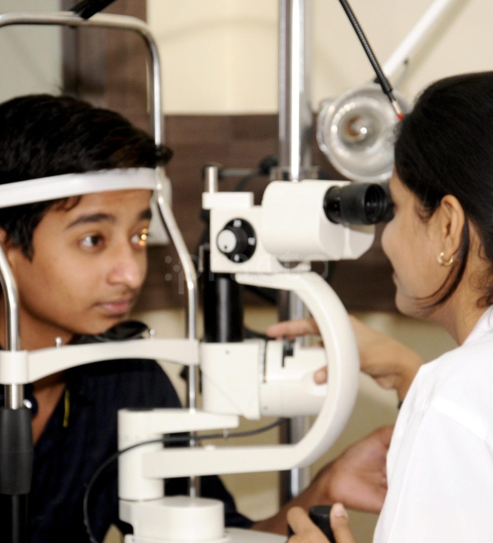 Best Eye Surgeon in thane